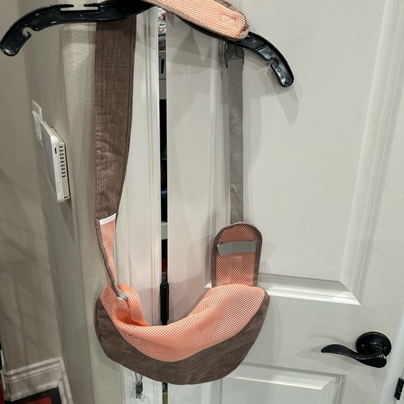 Source Unknown Brown and Peach Dog Carrier - Picture 1 of 2